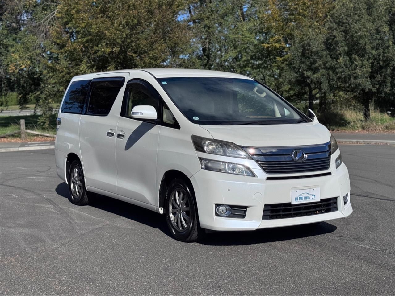 Vehicle image 3