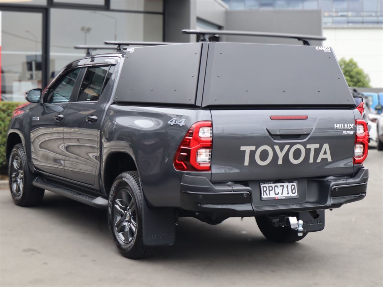 Vehicle image 5