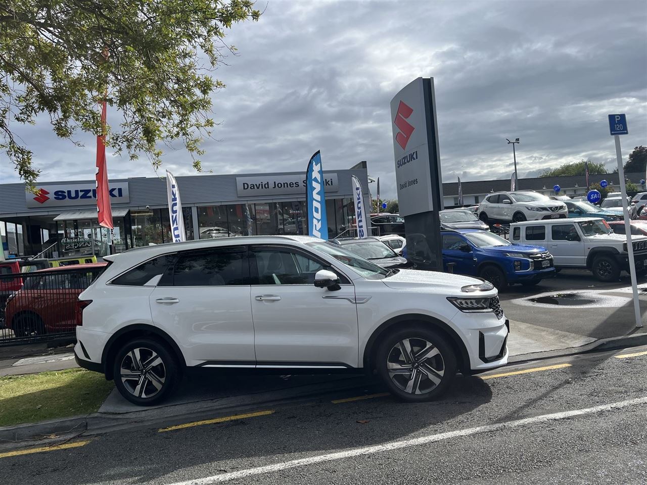 Vehicle image 3