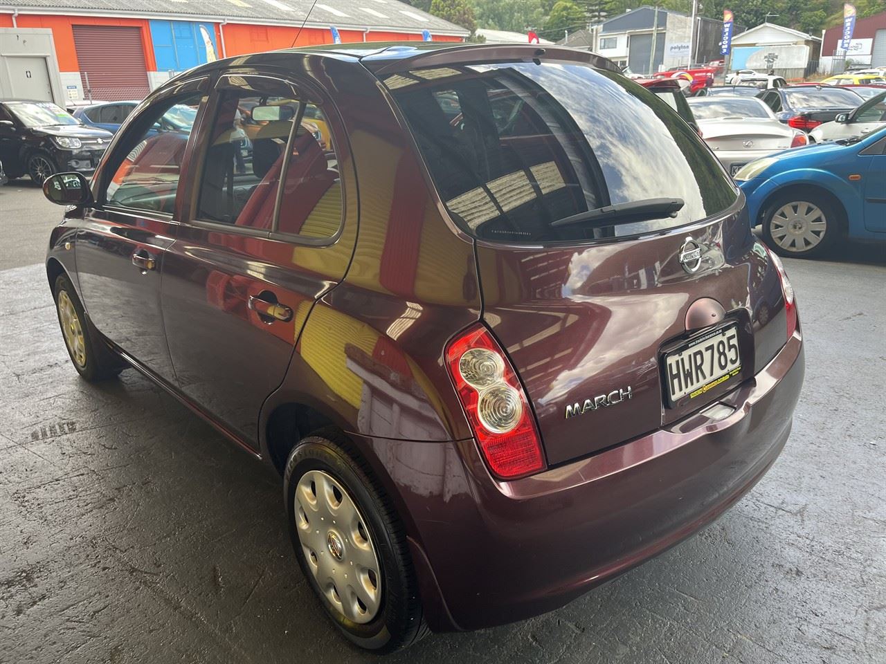 Vehicle image 4