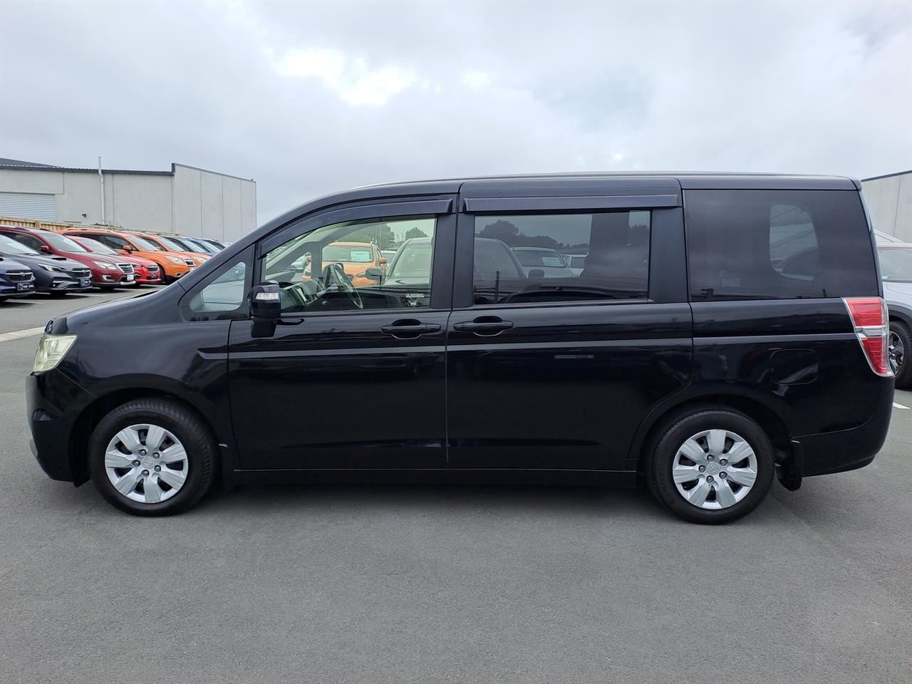Vehicle image 4