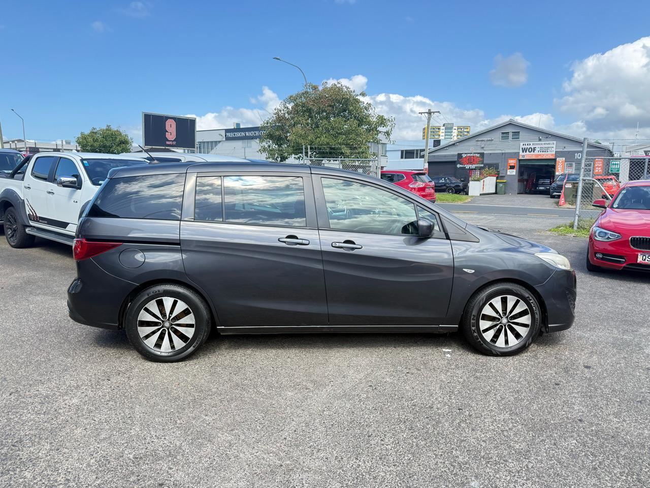 Vehicle image 3