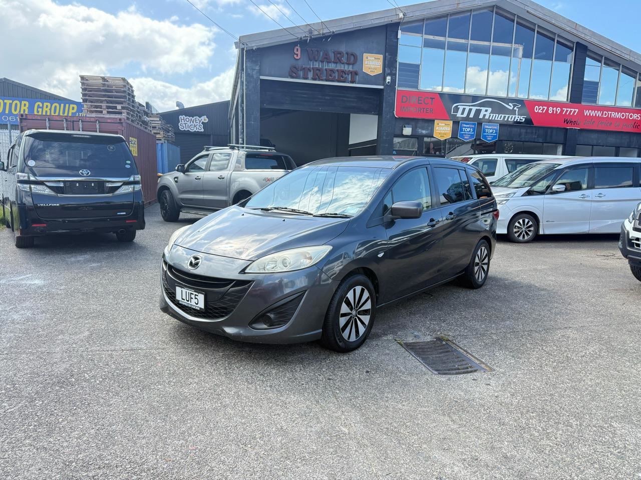 Vehicle image 5