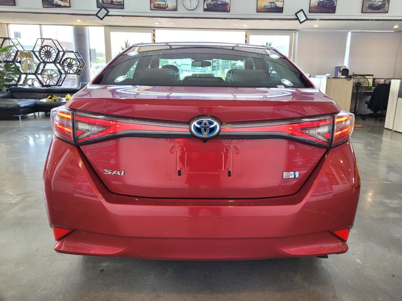 Vehicle image 5