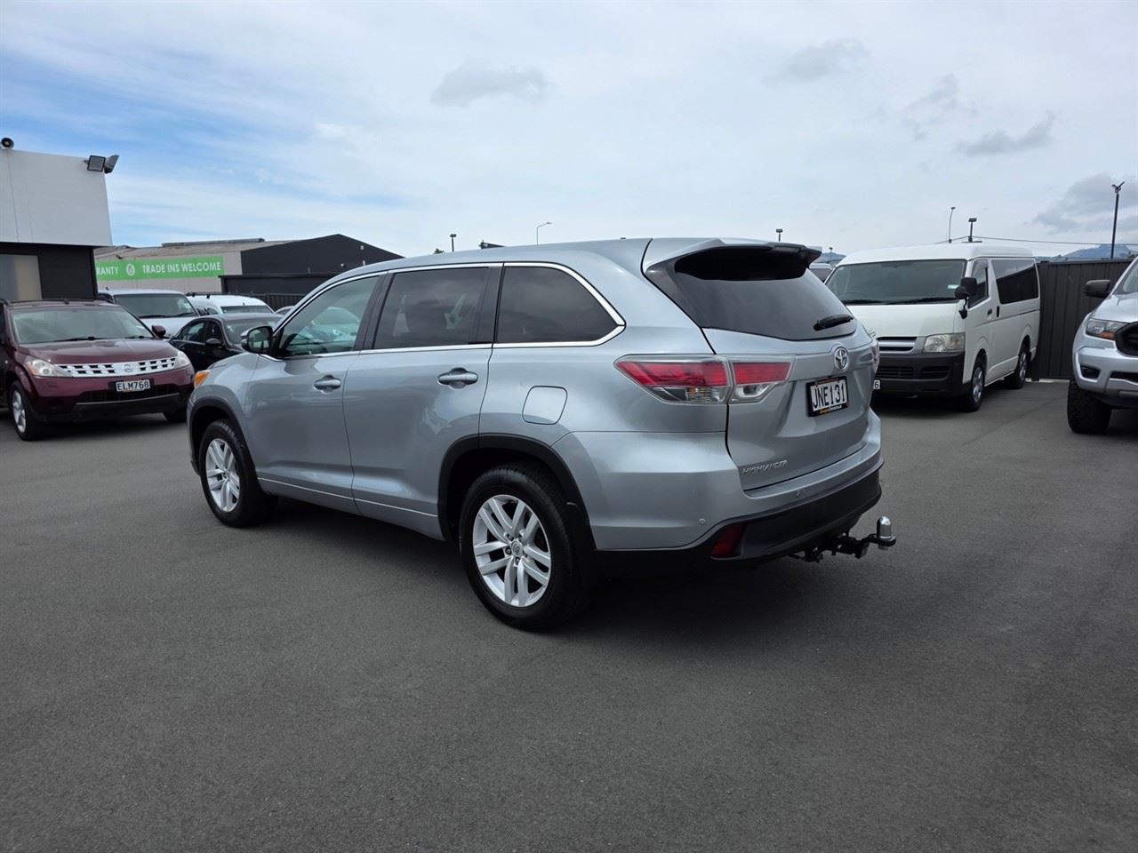 Vehicle image 4