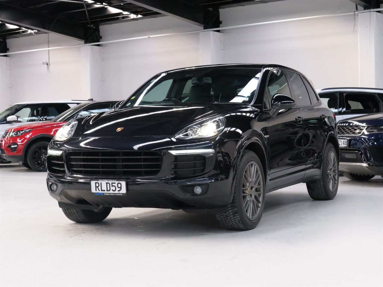 Vehicle image 4