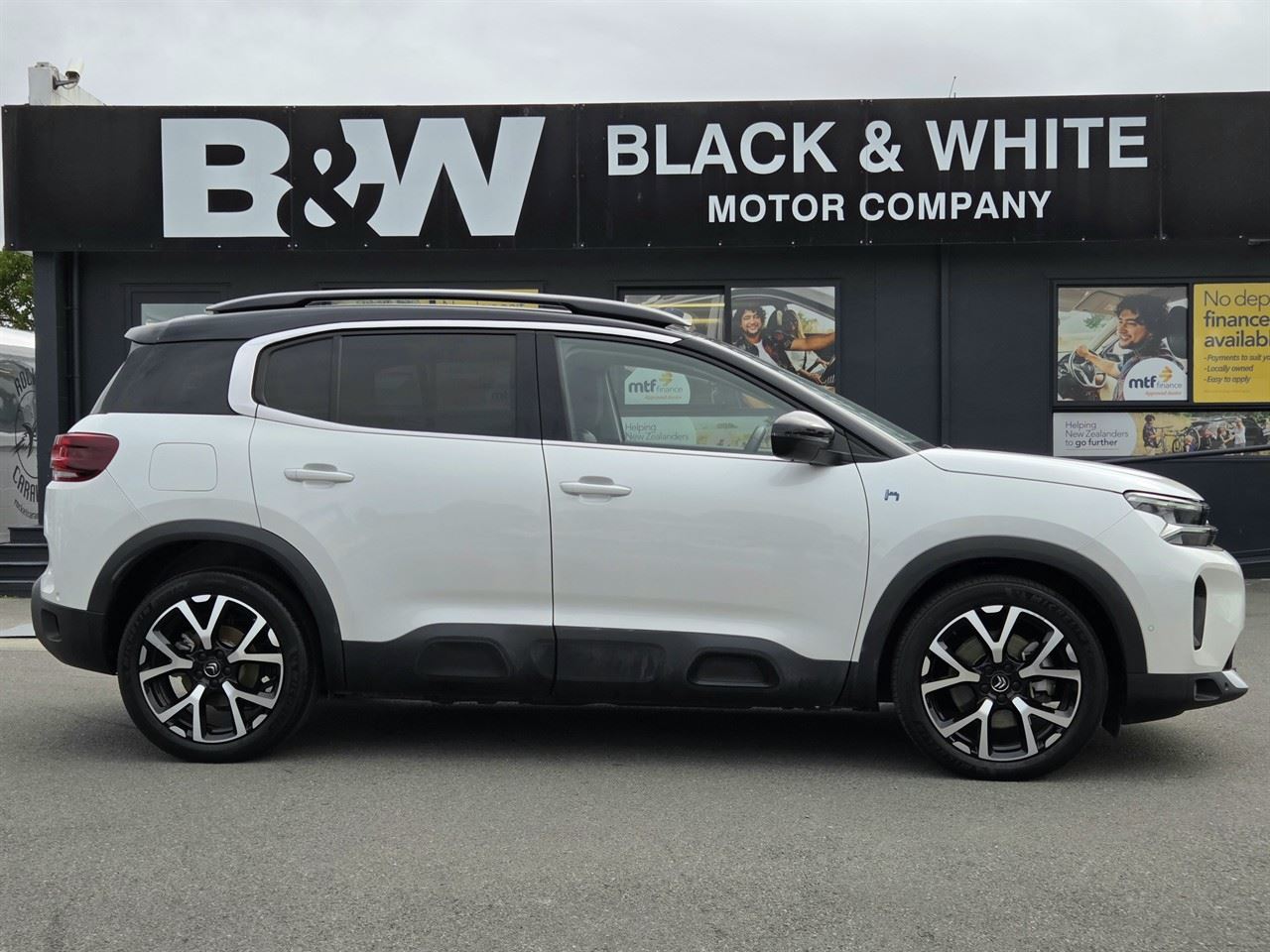 Vehicle image 2