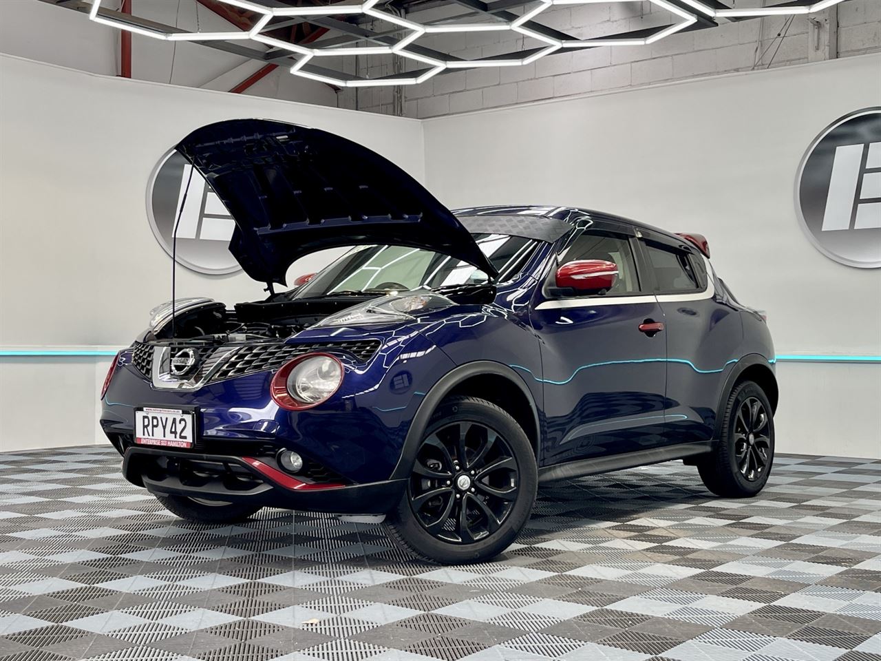 Vehicle image 3