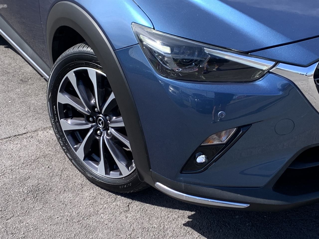 Vehicle image 5
