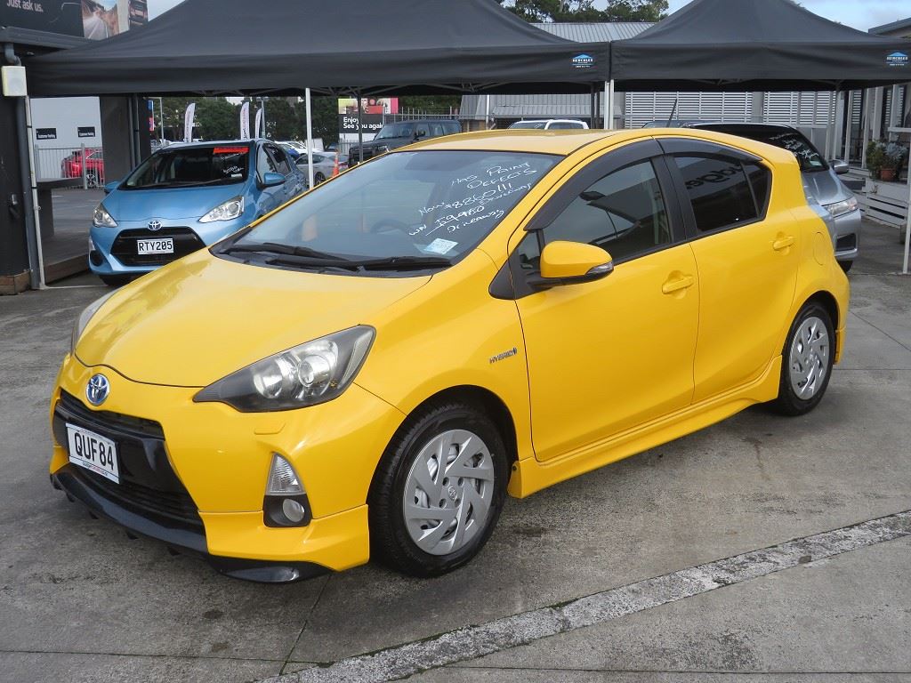 Vehicle image 3