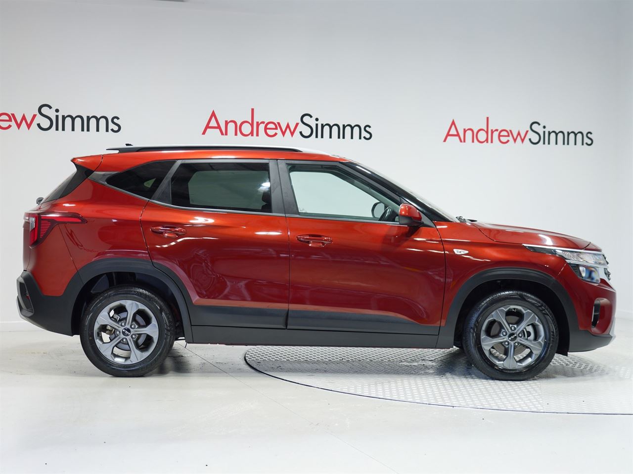 Vehicle image 3