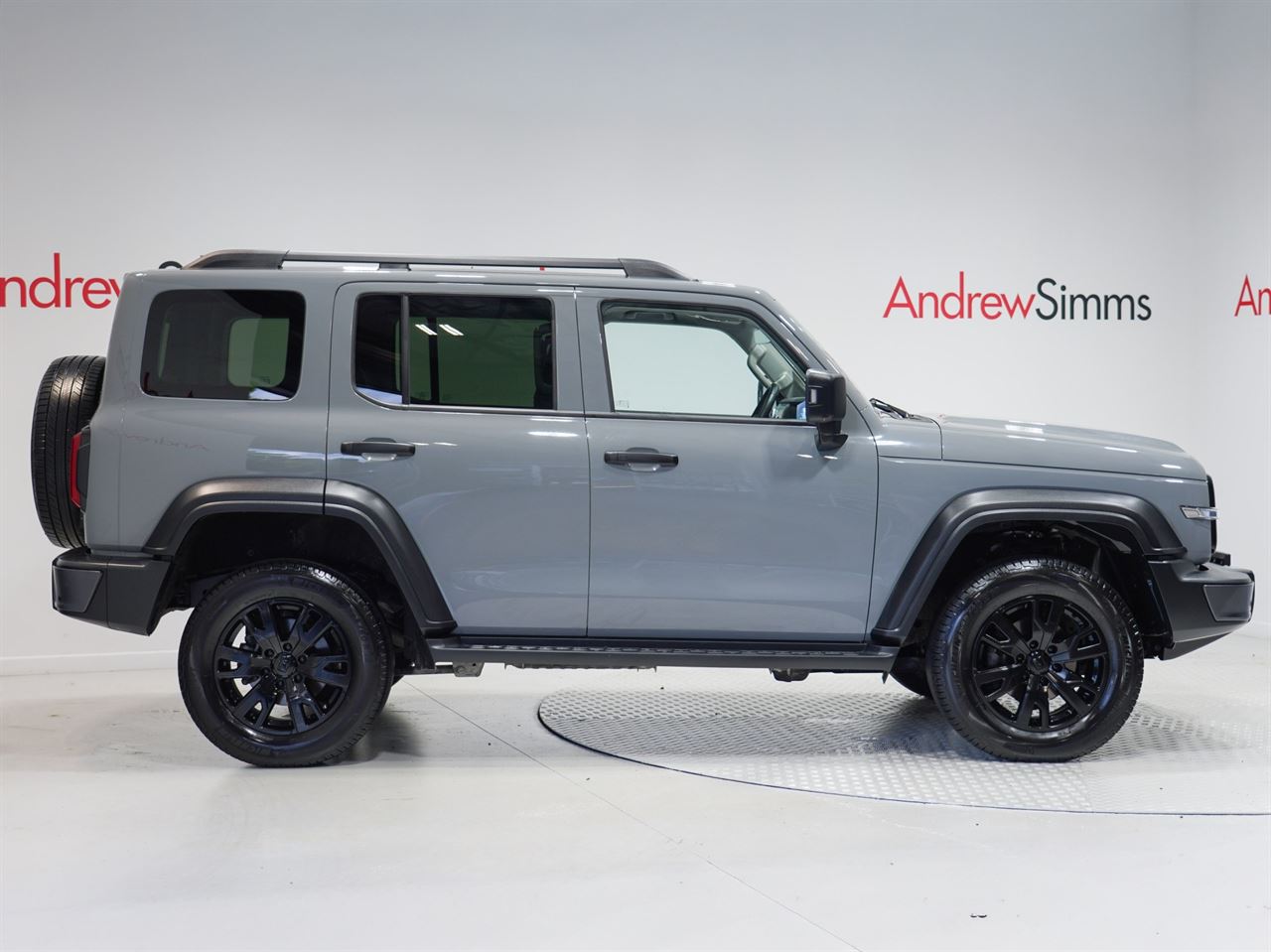 Vehicle image 4