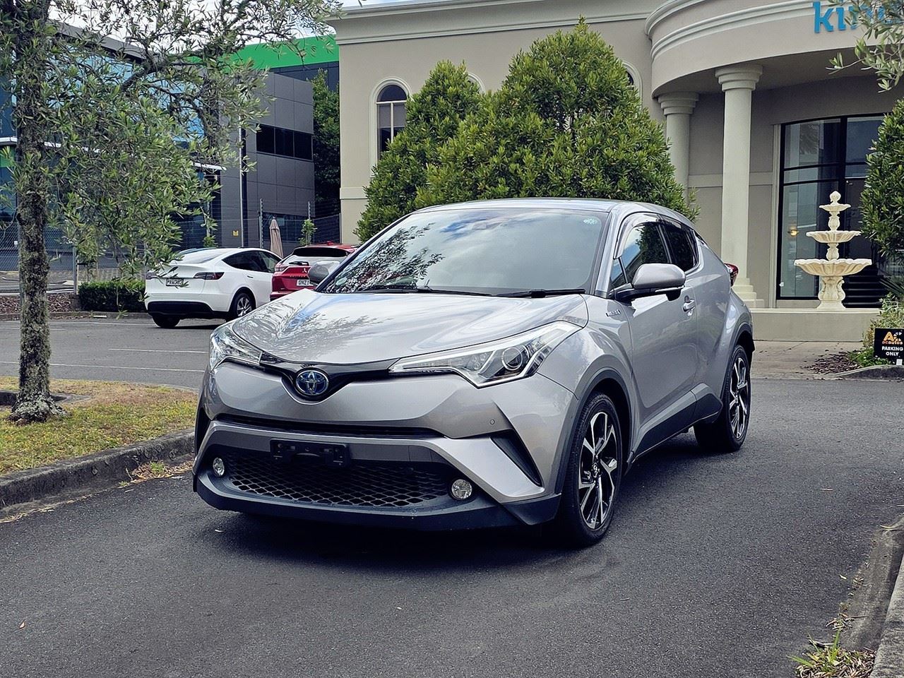 Vehicle image 3