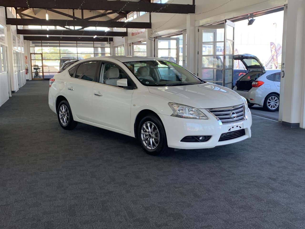 Vehicle image 5