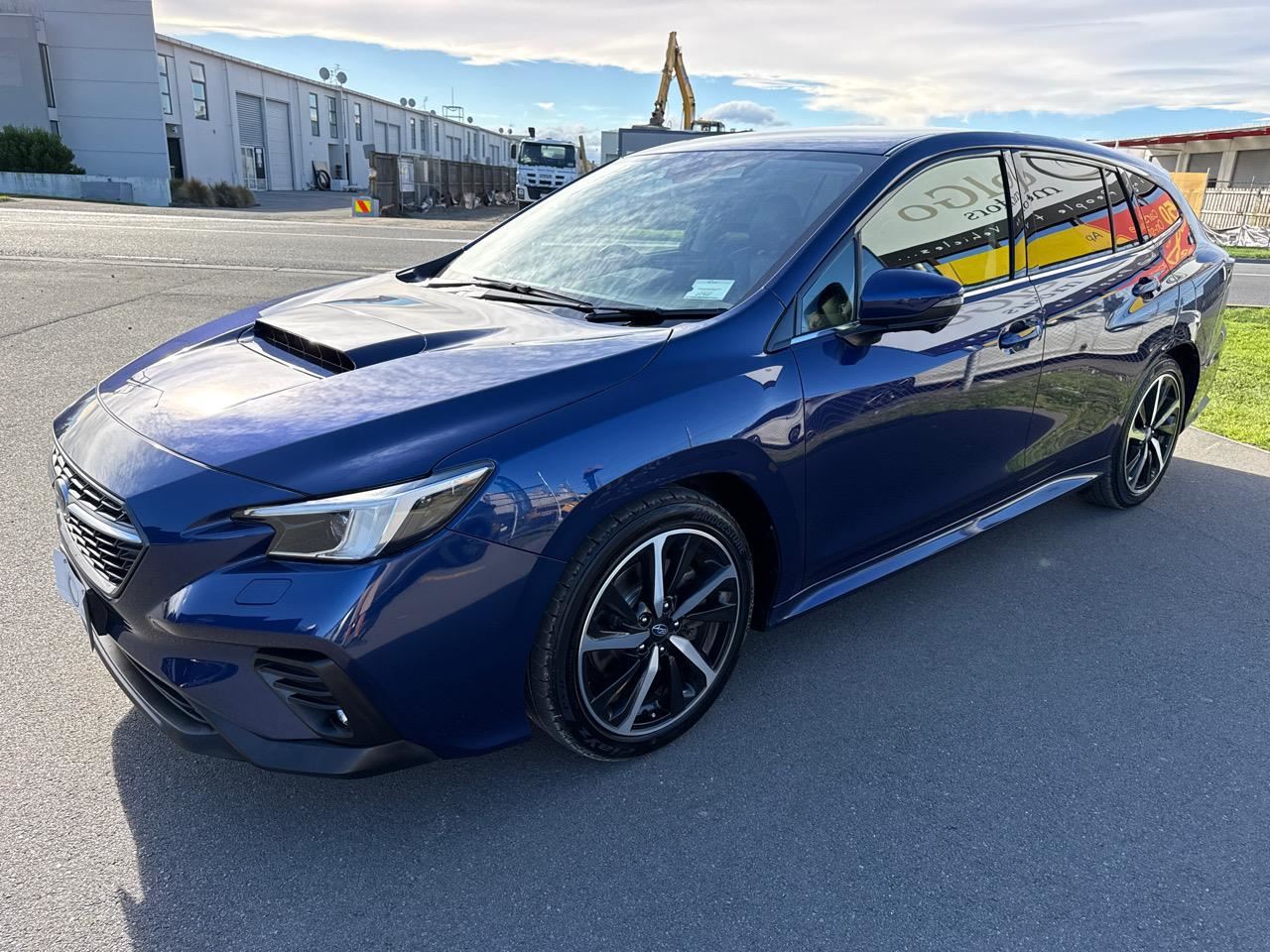 Vehicle image 4