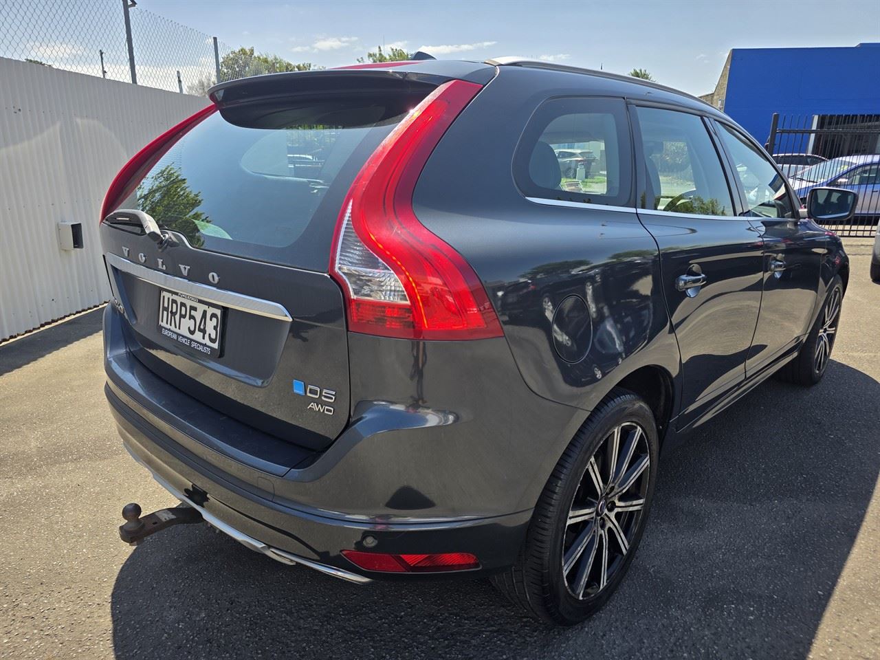Vehicle image 4