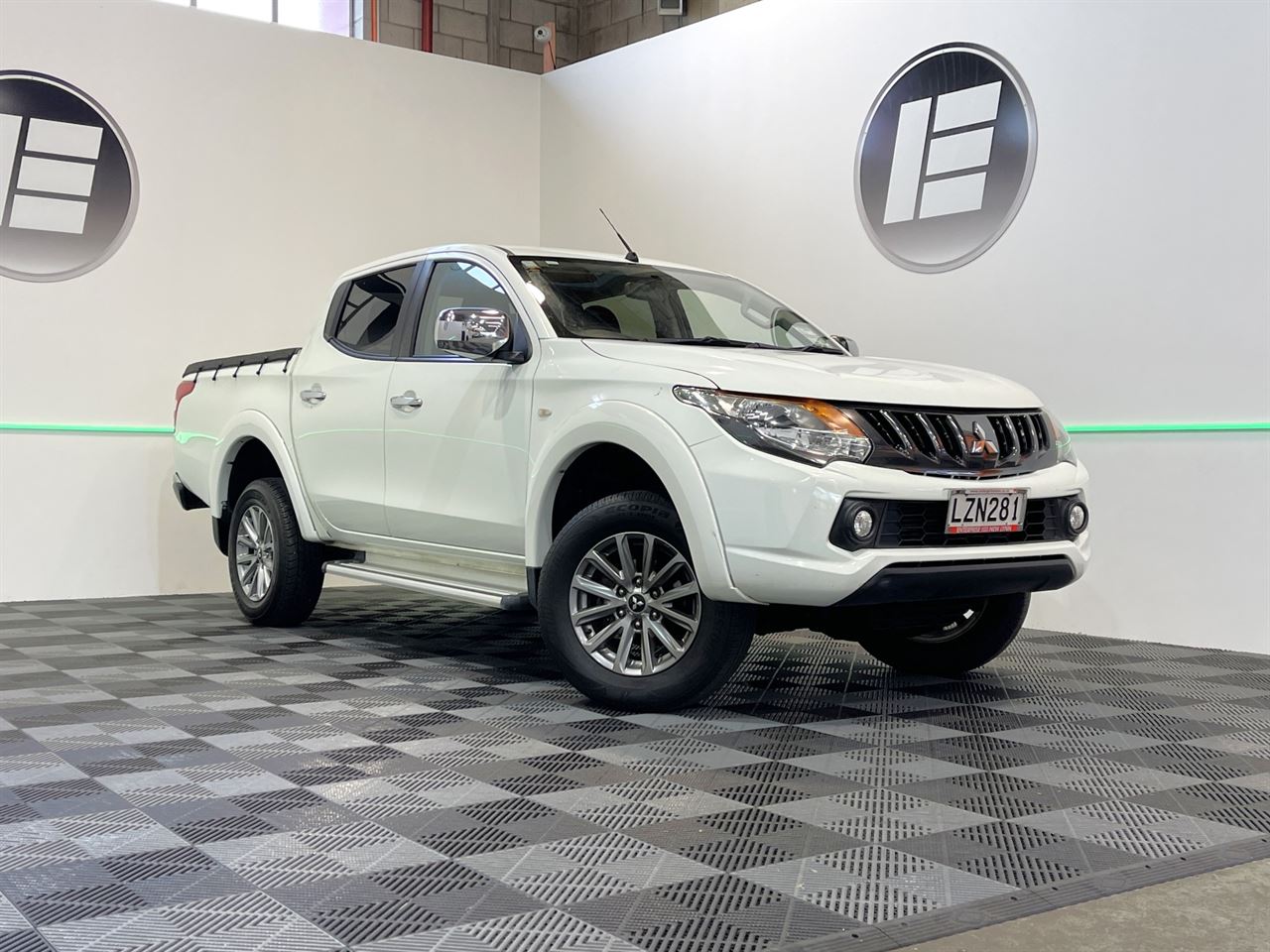 Vehicle image 1