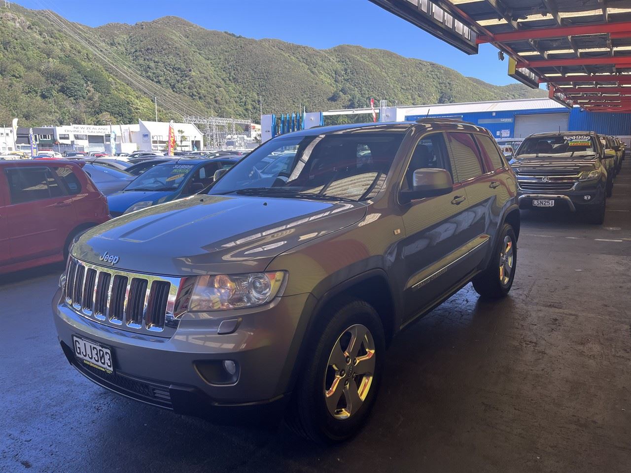 Vehicle image 3