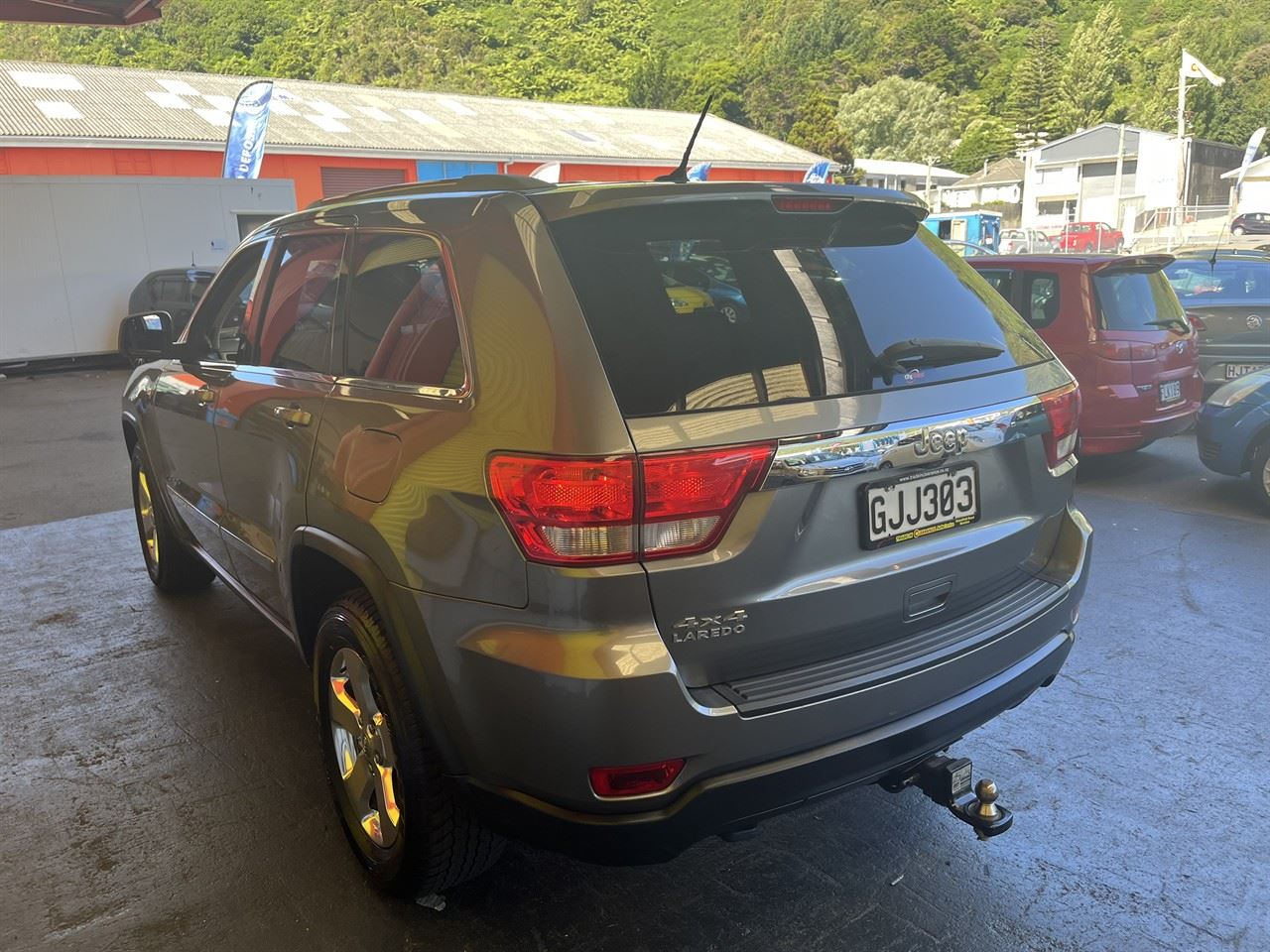 Vehicle image 4