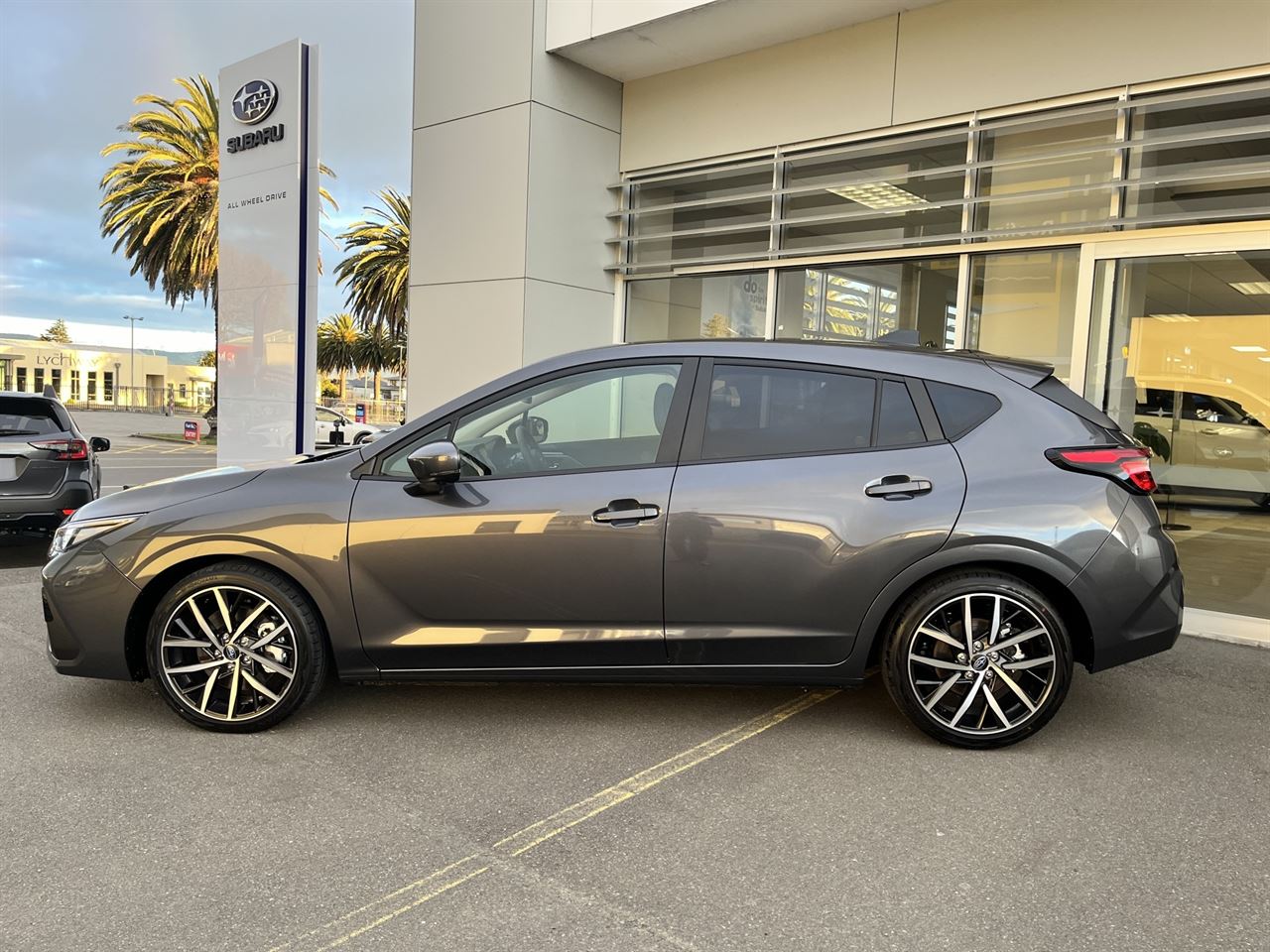 Vehicle image 5
