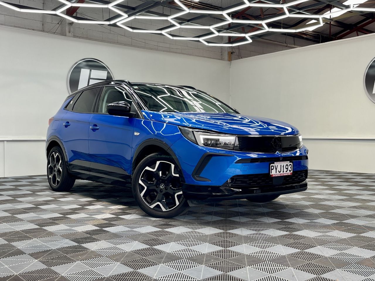 Vehicle image 1