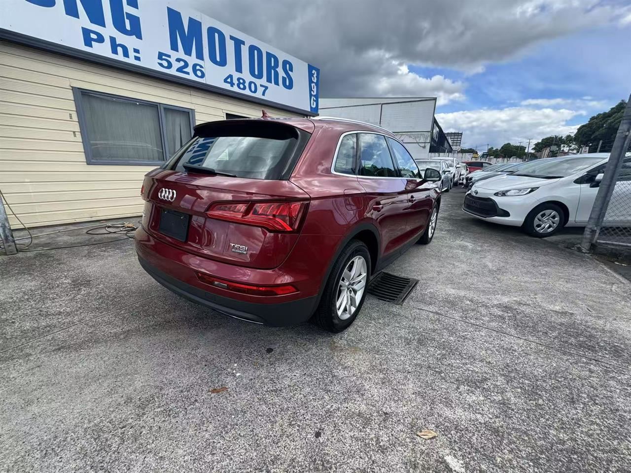 Vehicle image 5