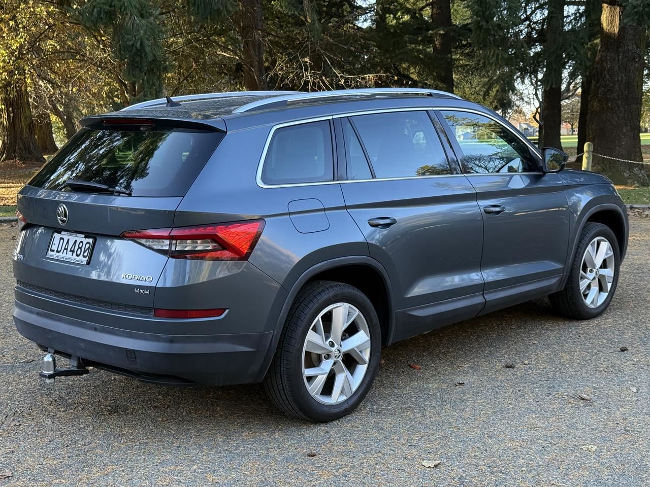 Vehicle image 5