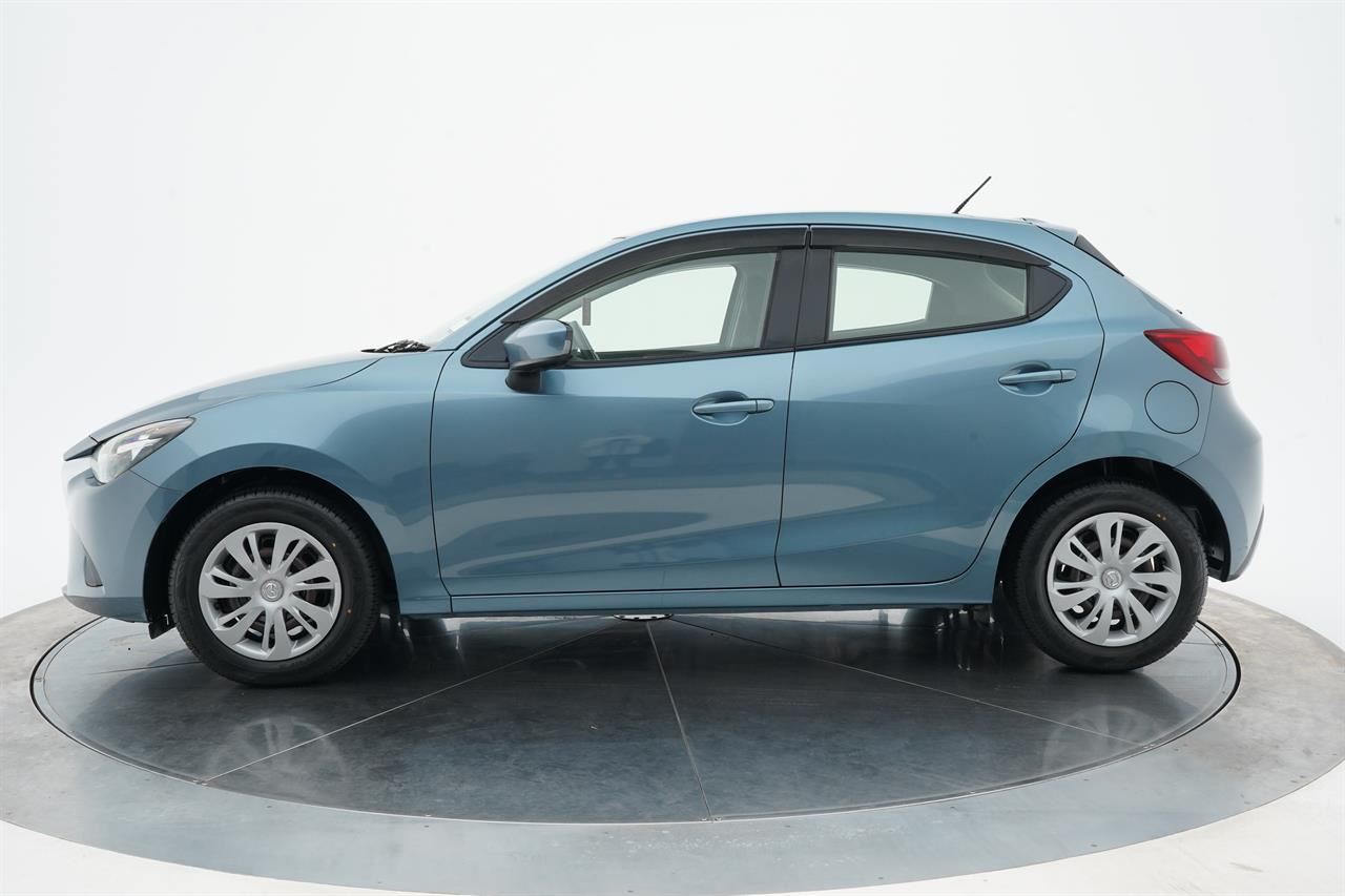 Vehicle image 4