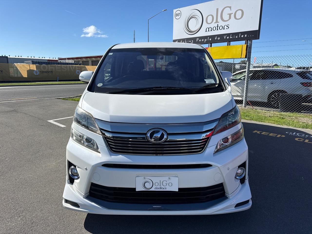 Vehicle image 3