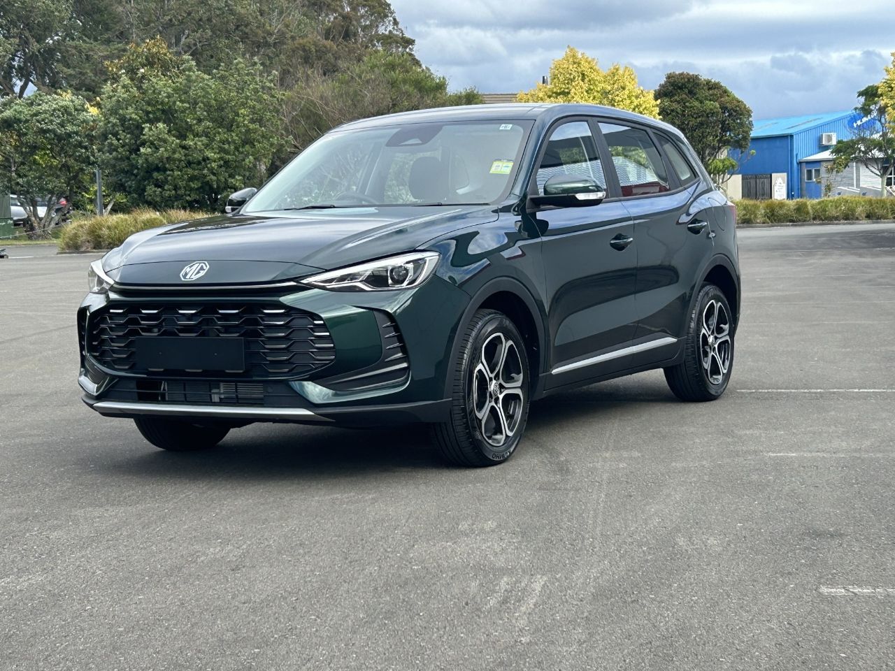 Vehicle image 5