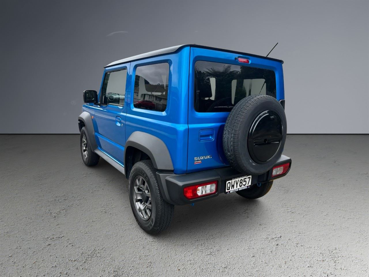 Vehicle image 3