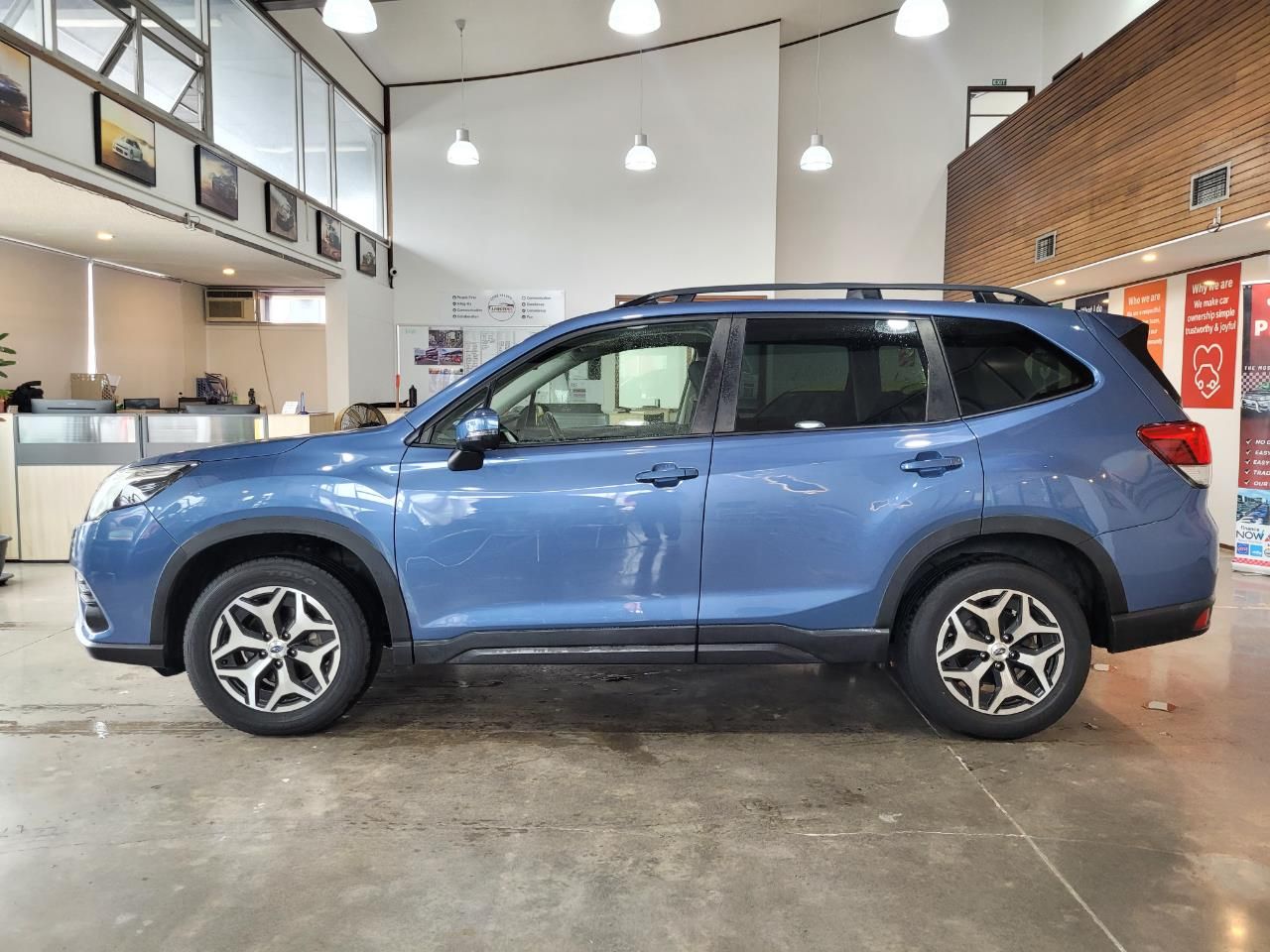 Vehicle image 4