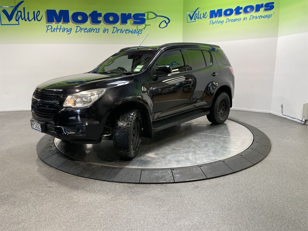 Vehicle image 3