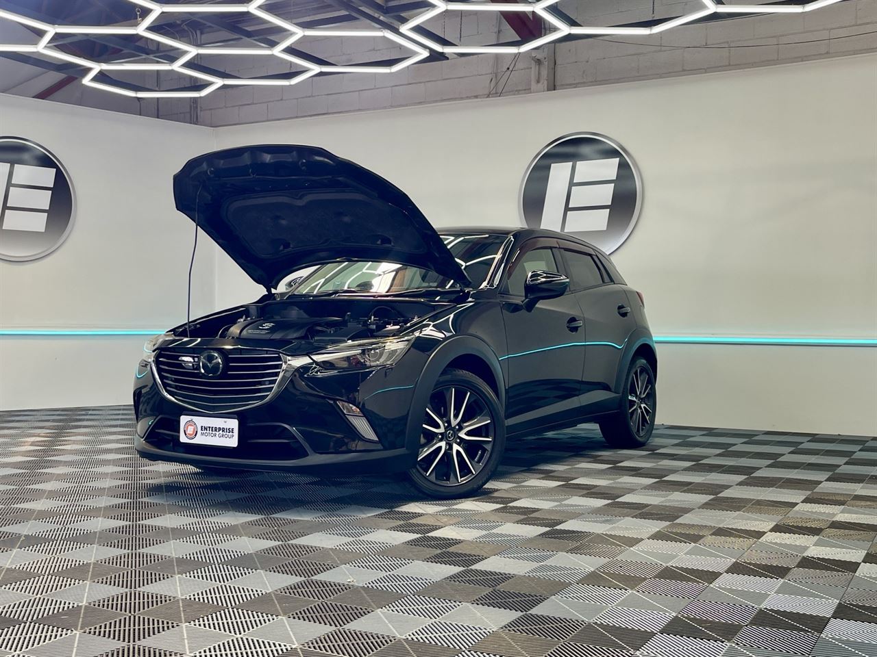 Vehicle image 3