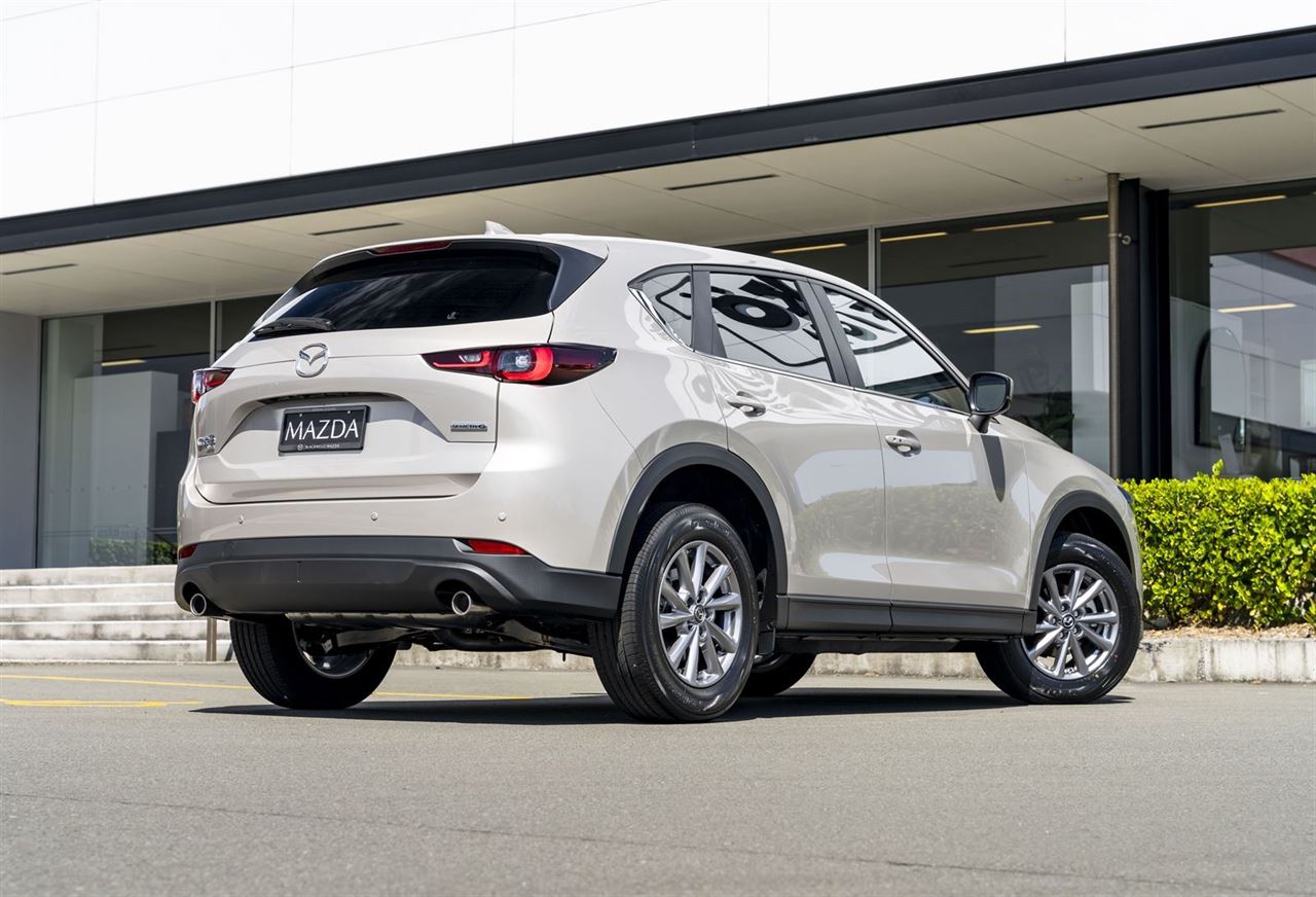 Vehicle image 5