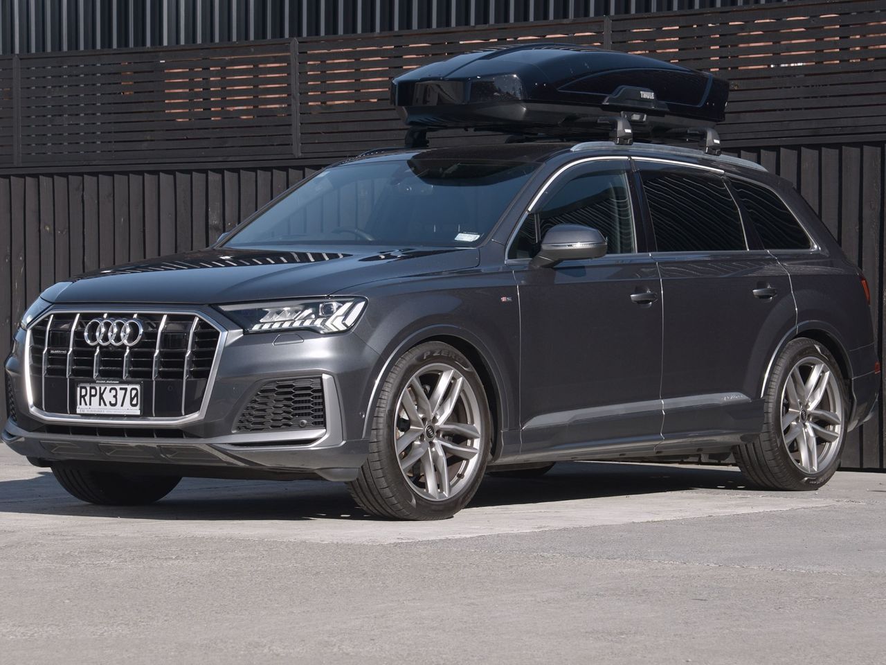 Vehicle image 5