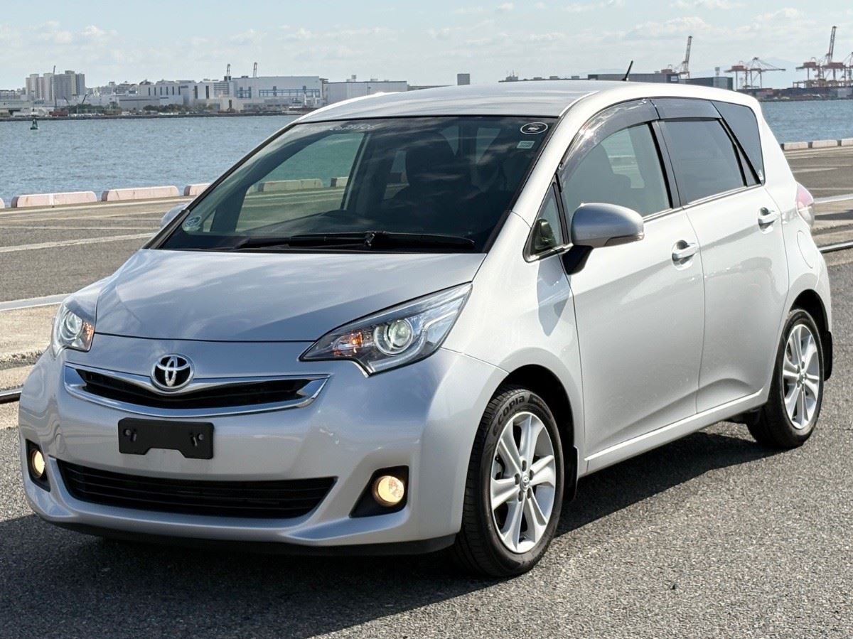 Vehicle image 2