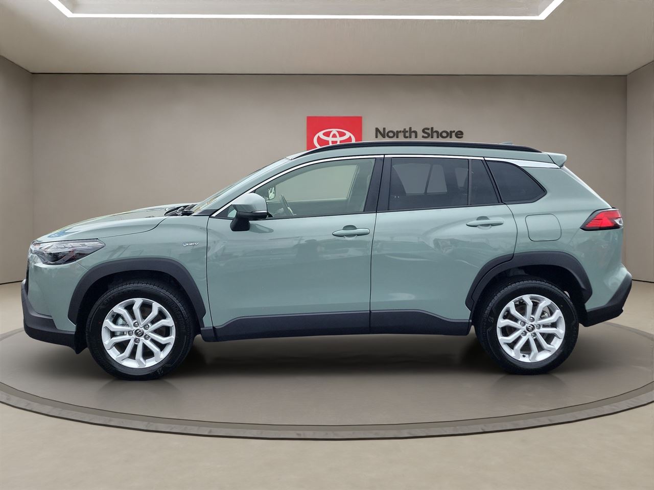 Vehicle image 4