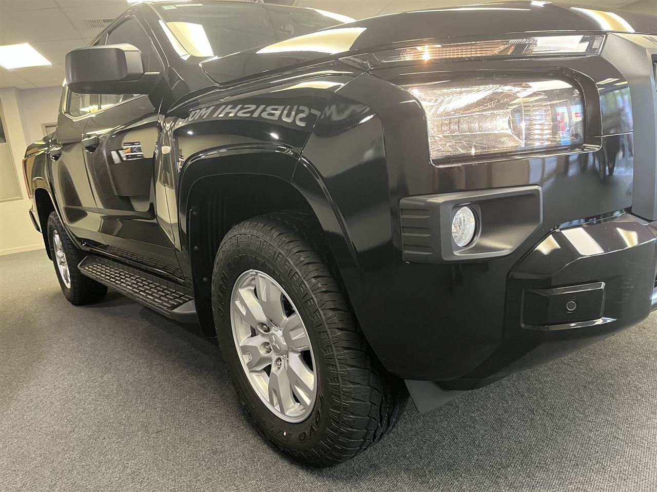 Vehicle image 3