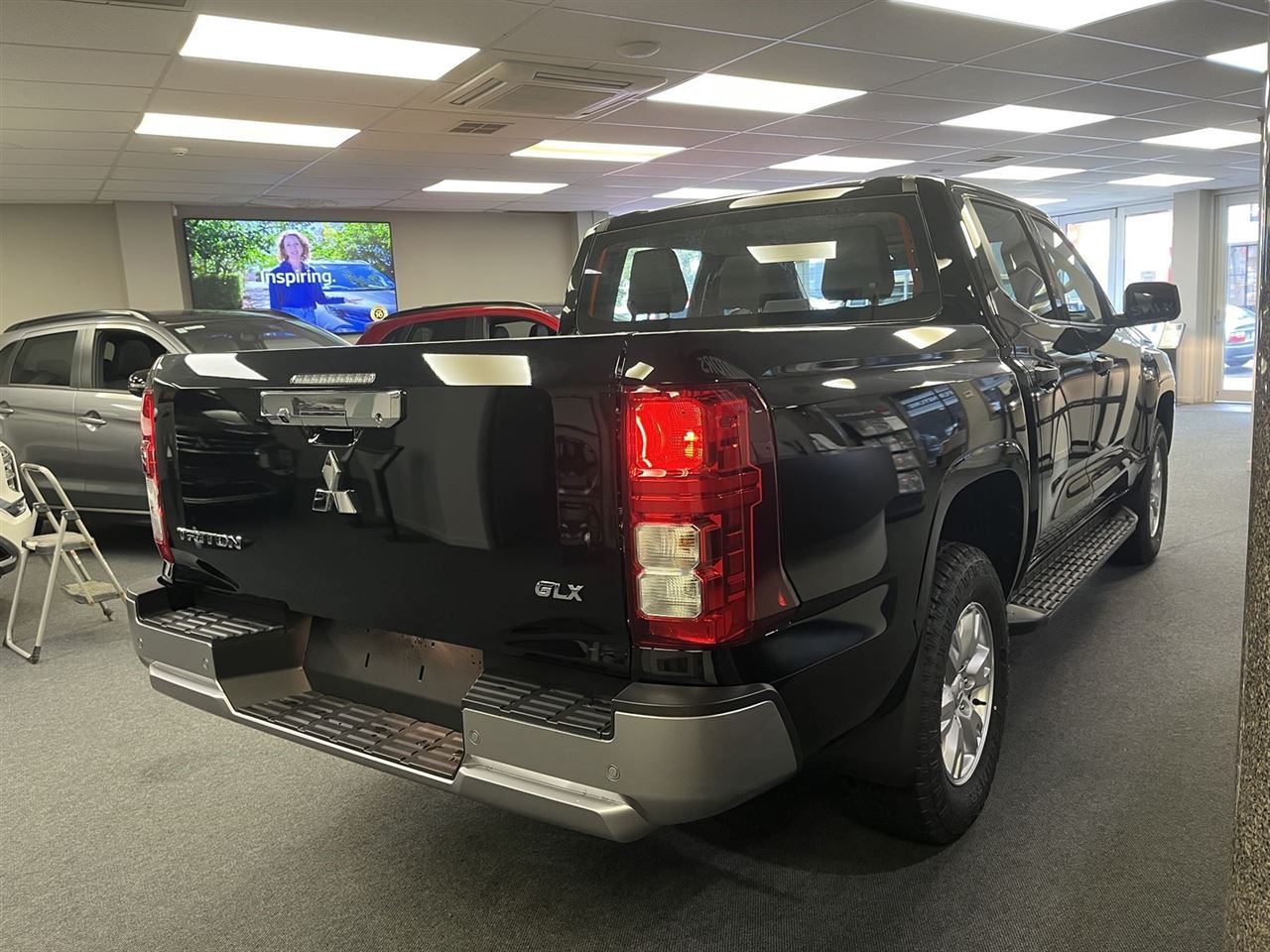 Vehicle image 4