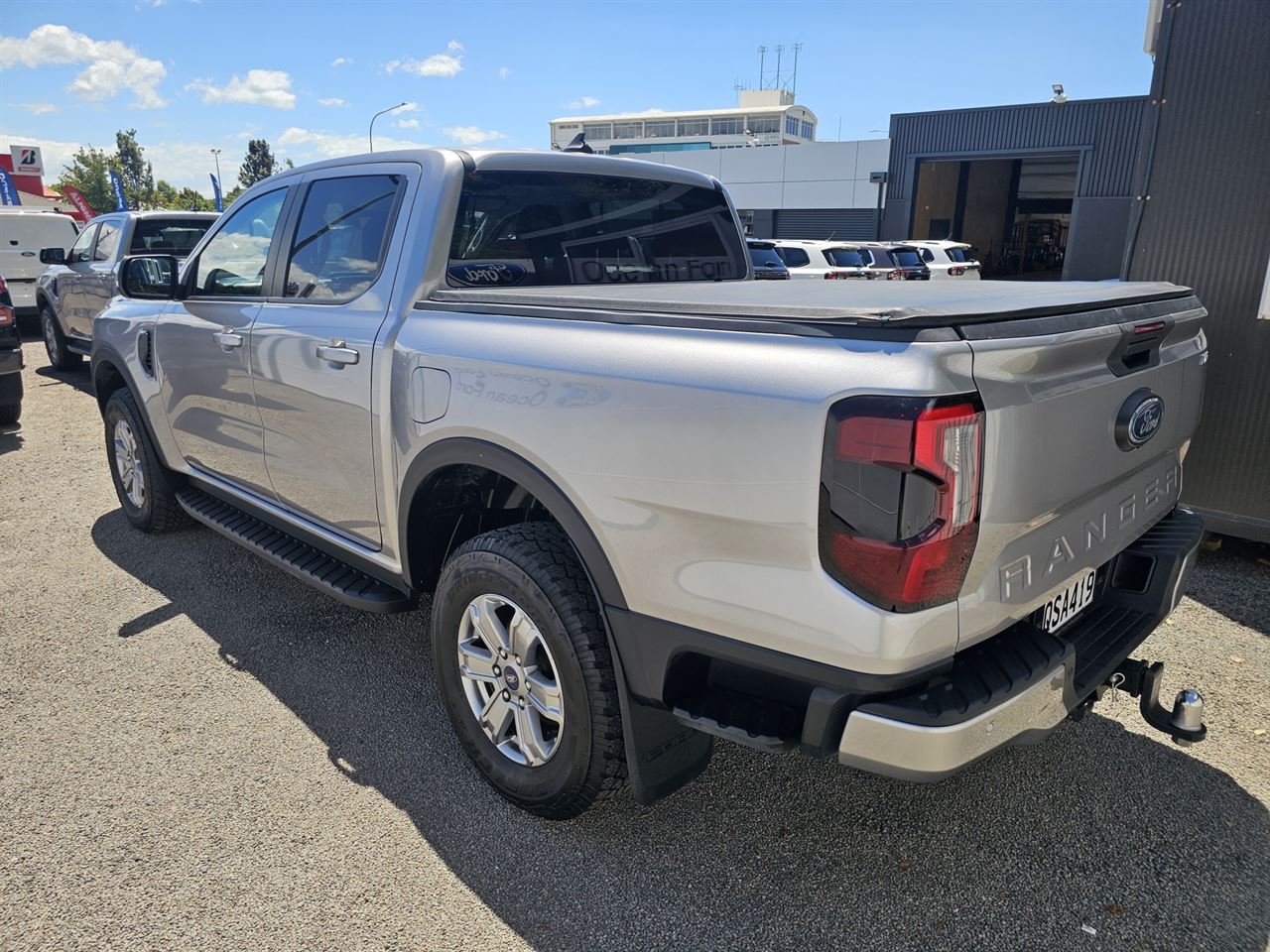 Vehicle image 5