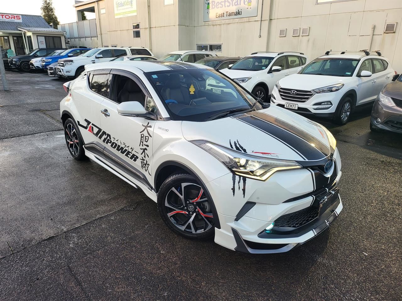 Vehicle image 3