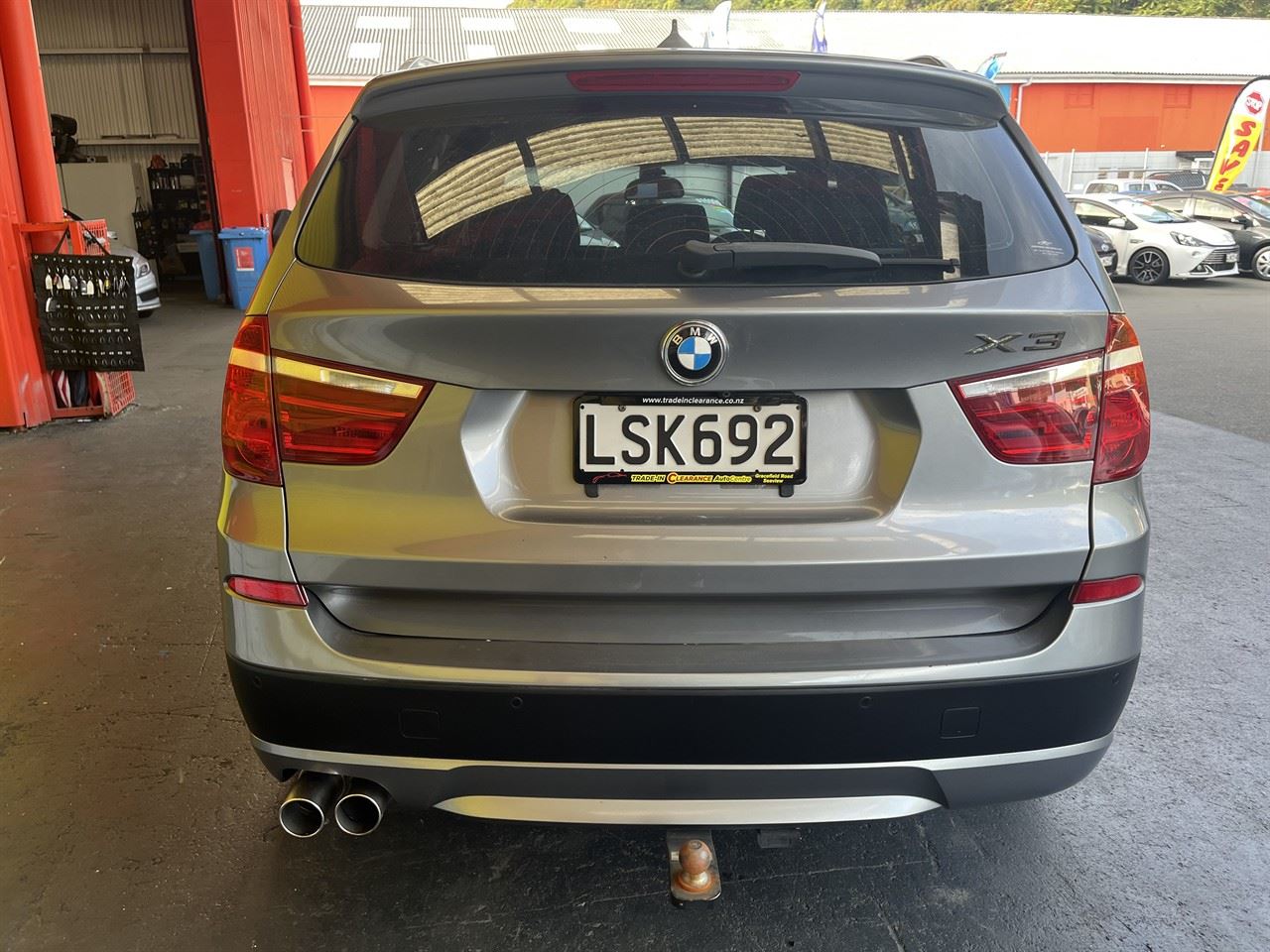 Vehicle image 5