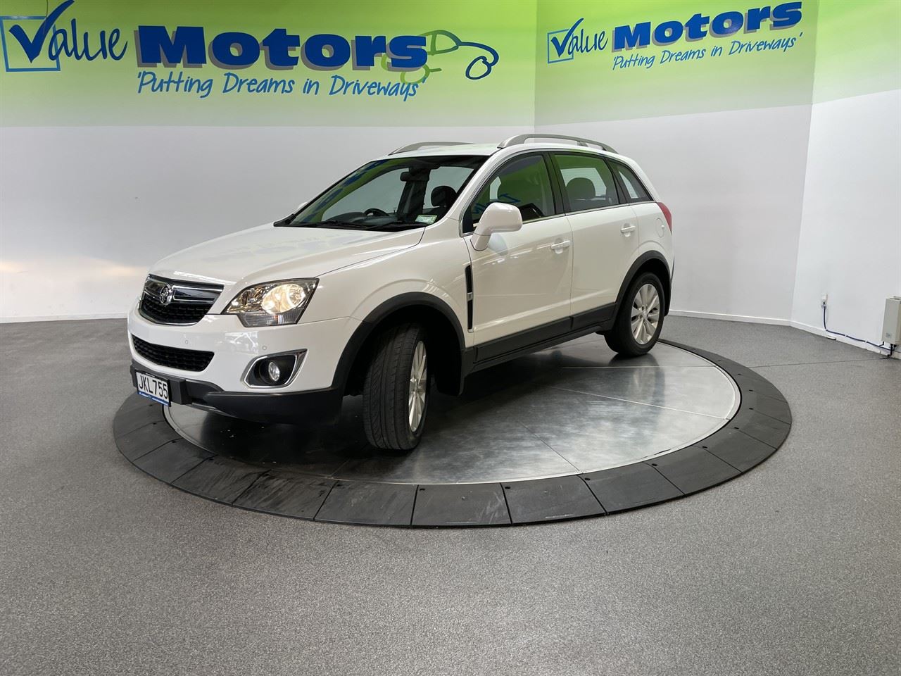 Vehicle image 3