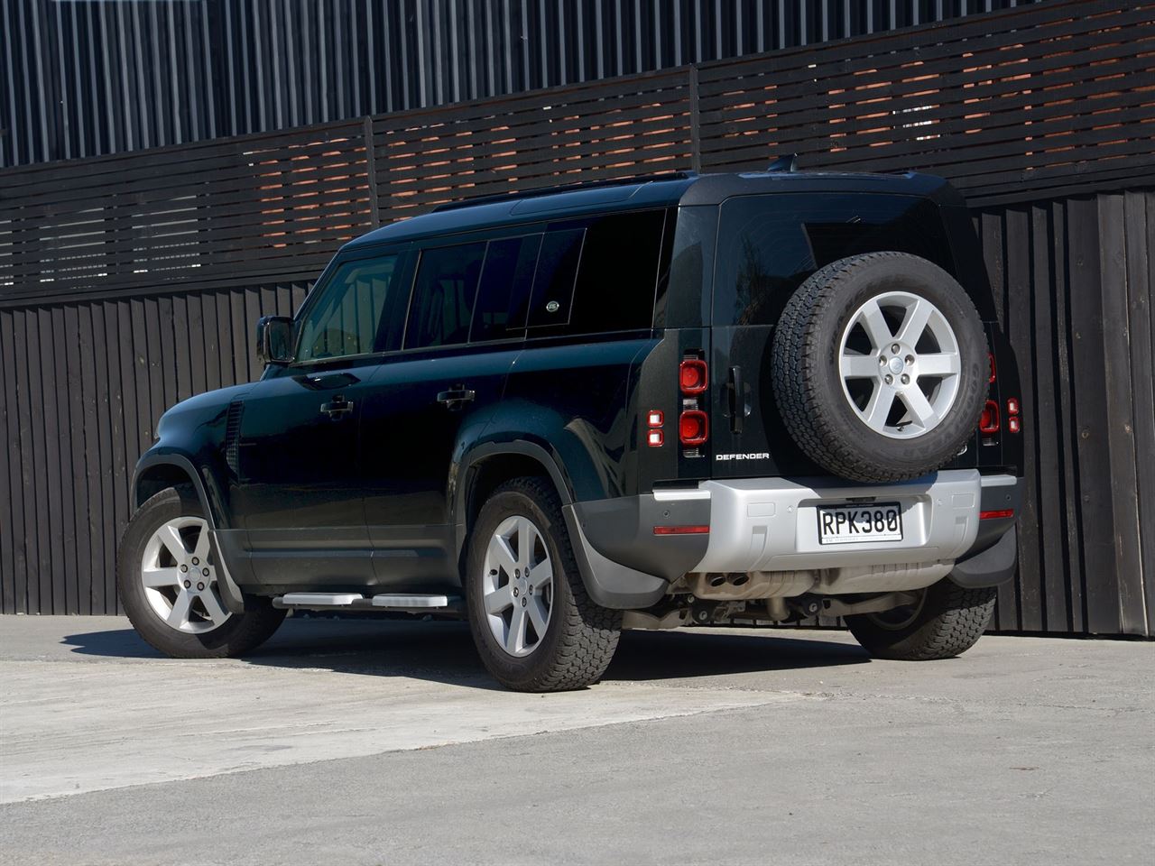 Vehicle image 4
