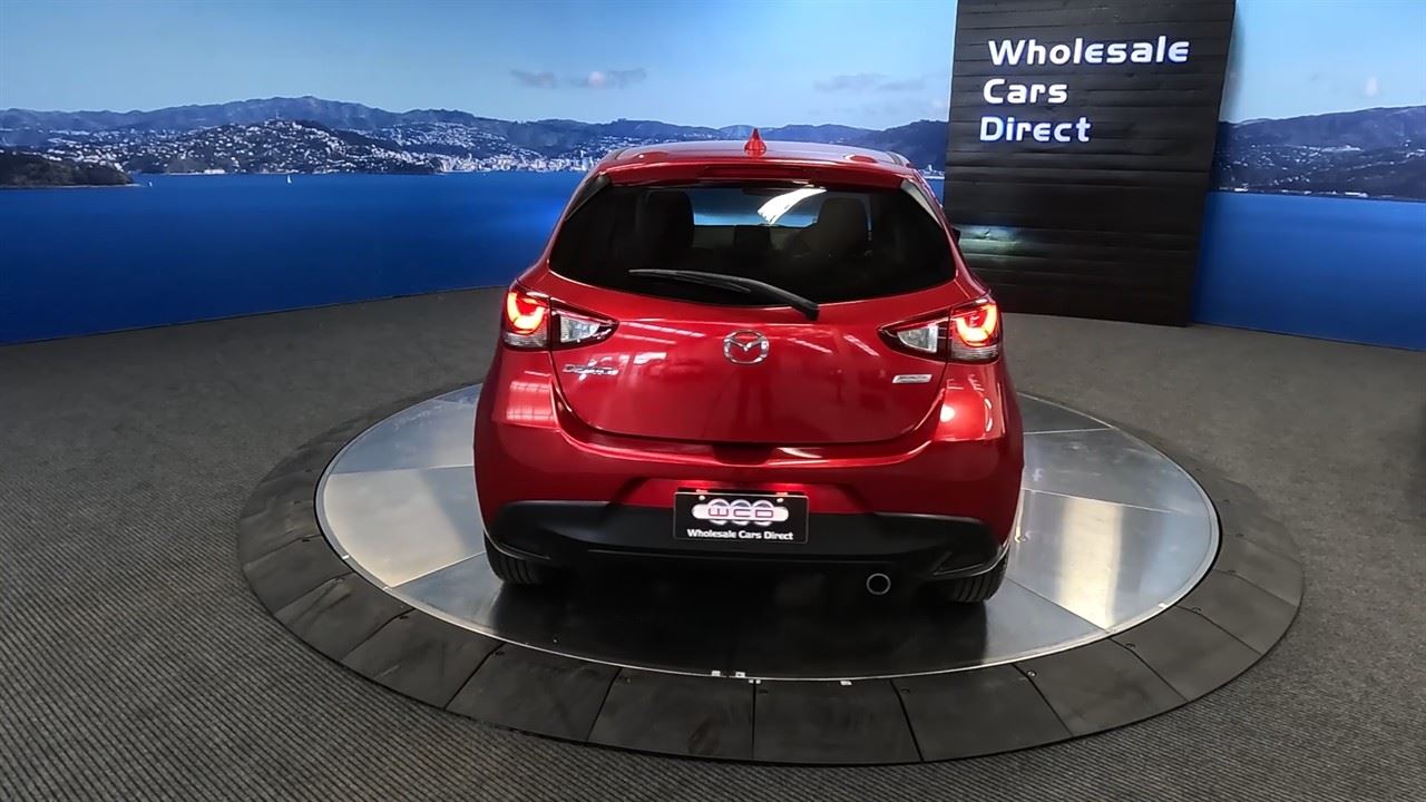 Vehicle image 4