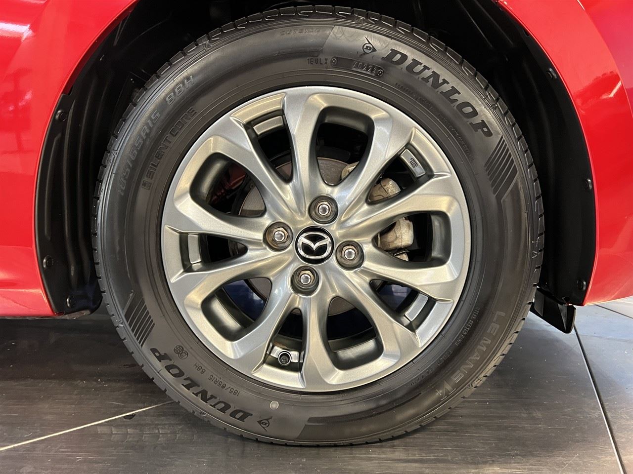Vehicle image 5