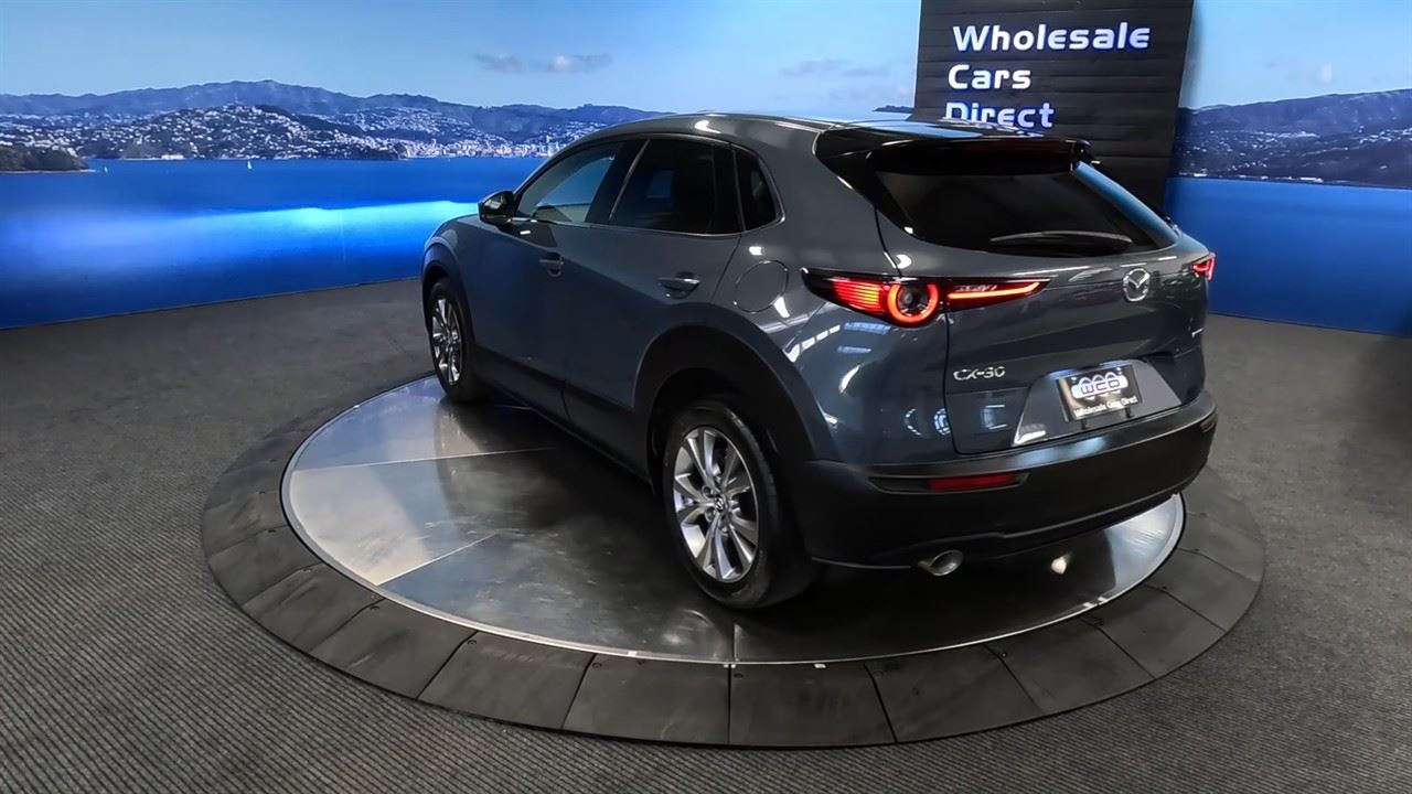 Vehicle image 3