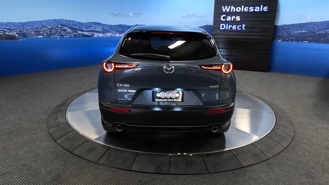 Vehicle image 4