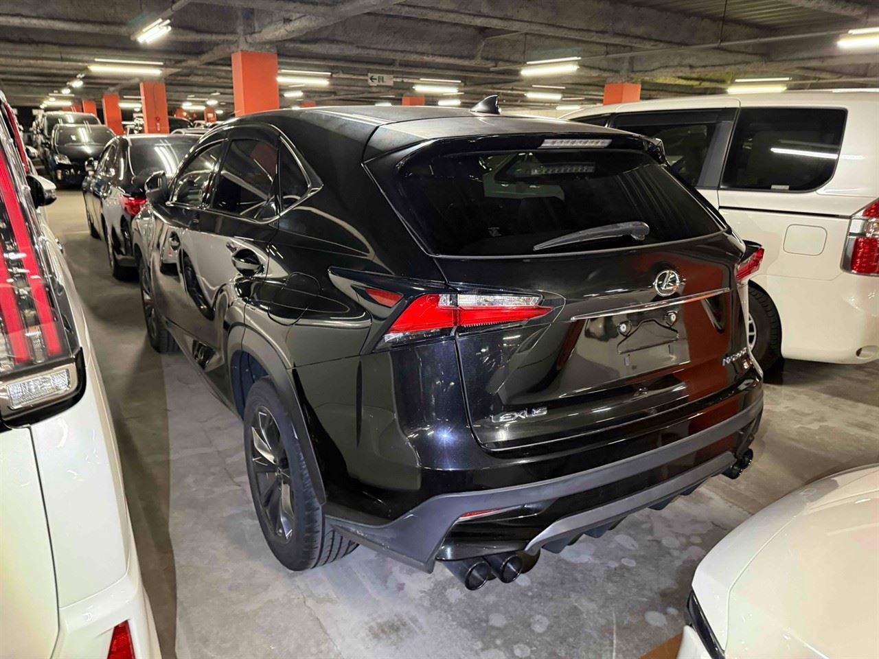 Vehicle image 5